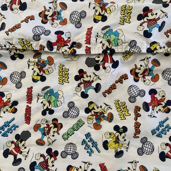 Mickey Mouse Around the World men’s L button down shirt - Picture 2 of 2